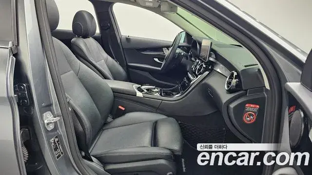 Mercedes-Benz C-Class 2018 — Фото 11/20