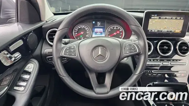 Mercedes-Benz C-Class 2018 — Фото 13/20