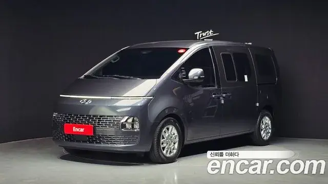 Hyundai Staria 2023 — Фото 1/20
