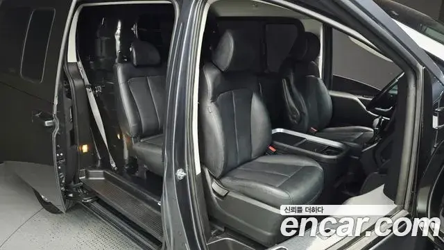 Hyundai Staria 2023 — Фото 11/20