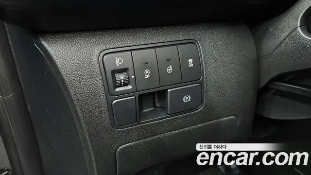 Hyundai Staria 2023 — Фото 19/20