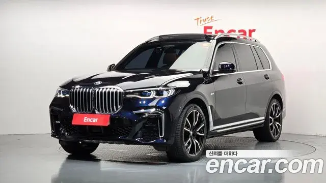 BMW X7 2022 — Фото 10/20
