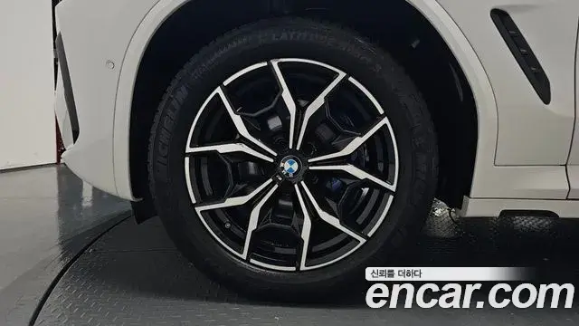 BMW X4 2022 — Фото 5/20