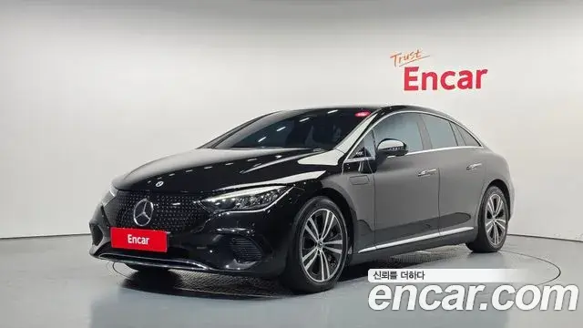 Mercedes-Benz EQE 2023 — Photo 8/30