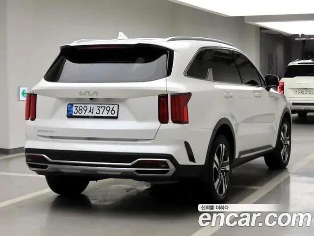 Kia Sorento 2023 — Фото 3/20