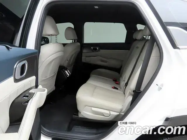 Kia Sorento 2023 — Фото 10/20