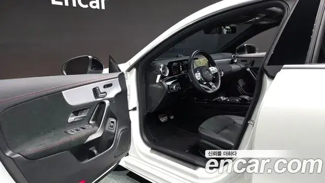 Mercedes-Benz CLA-Class 2023 — Фото 10/20