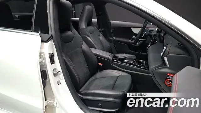 Mercedes-Benz CLA-Class 2023 — Фото 11/20