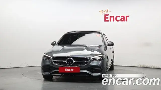 Mercedes-Benz C-Class 2023 — Фото 3/20