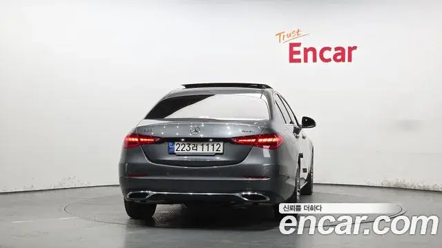 Mercedes-Benz C-Class 2023 — Фото 4/20