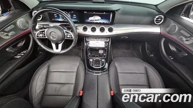 Mercedes-Benz E-Class 2019 — Фото 7/20