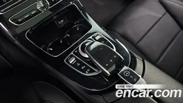 Mercedes-Benz E-Class 2019 — Фото 9/20
