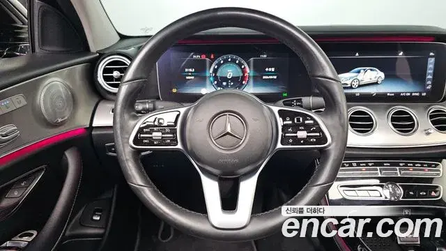 Mercedes-Benz E-Class 2019 — Фото 14/20