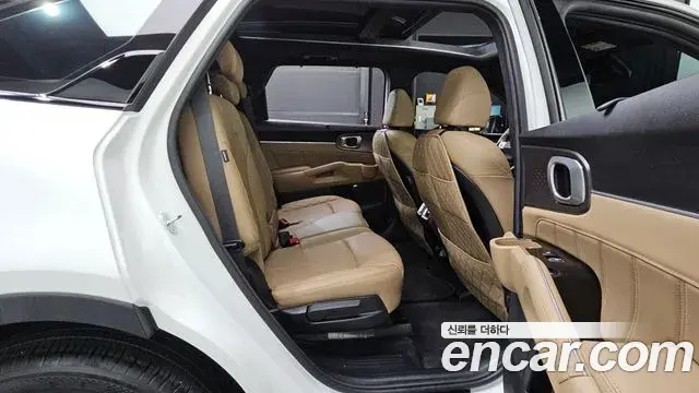 Kia Sorento 2025 — Photo 24/38