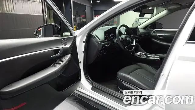 Hyundai Sonata 2022 — Фото 10/20