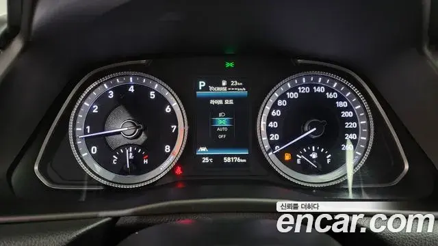 Hyundai Sonata 2022 — Фото 8/20
