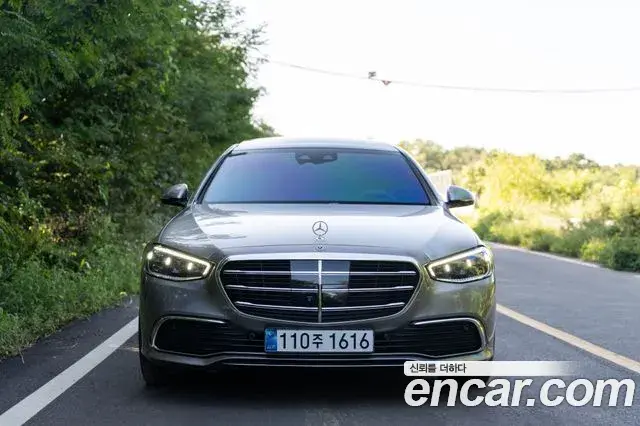 Mercedes-Benz S-Class 2024 — Фото 2/20