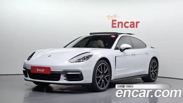 Porsche Panamera 2018 — Фото 1/20