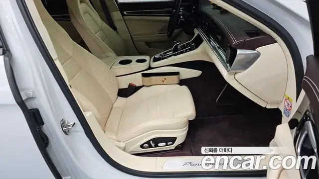 Porsche Panamera 2018 — Фото 11/20