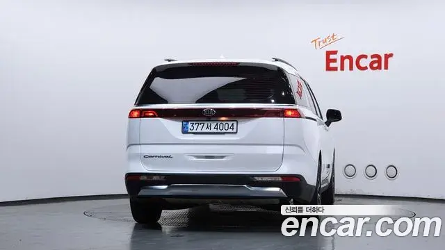Kia Carnival 2021 — Фото 4/20