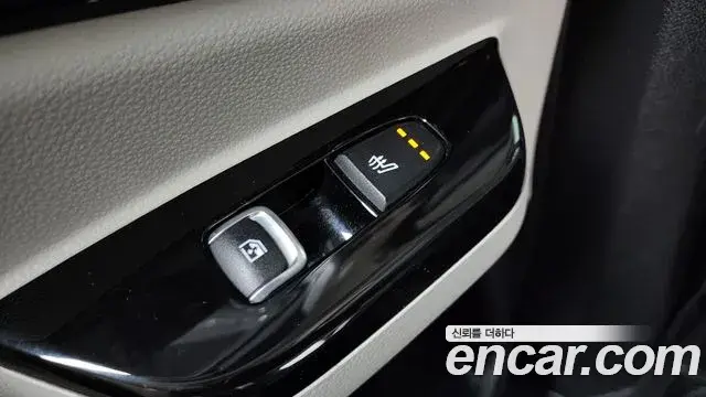Kia Carnival 2021 — Фото 18/20