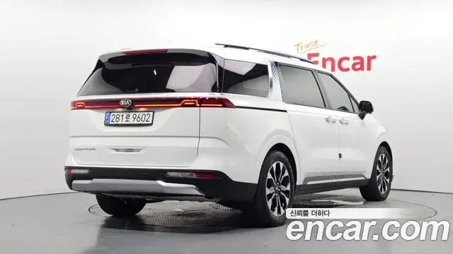 Kia Carnival 2020 — Фото 2/20