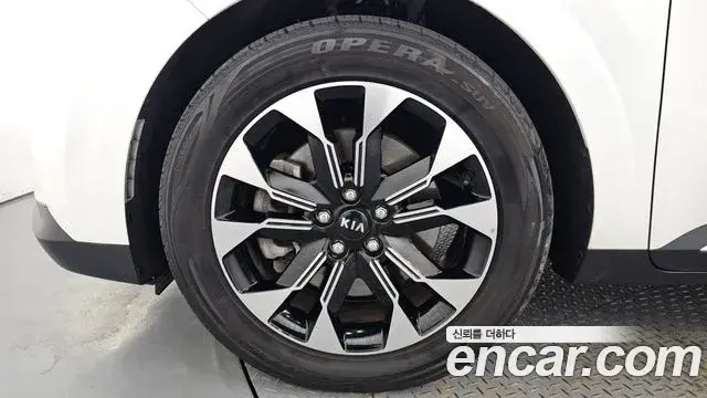 Kia Carnival 2020 — Фото 5/20