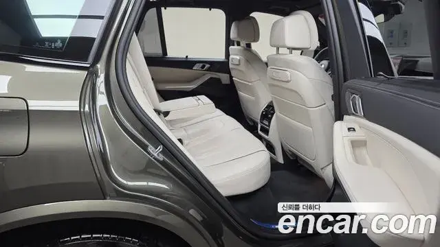 BMW X5 2025 — Фото 11/20