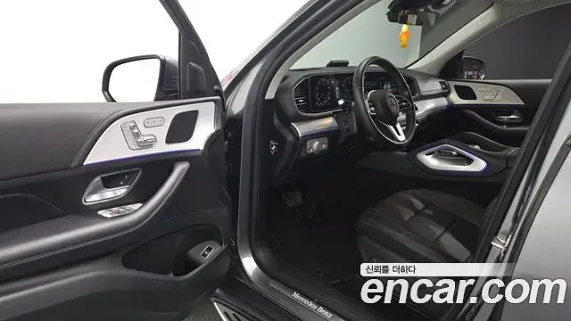 Mercedes-Benz GLE-Class 2021 — Фото 10/20