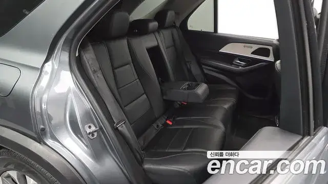 Mercedes-Benz GLE-Class 2021 — Фото 12/20