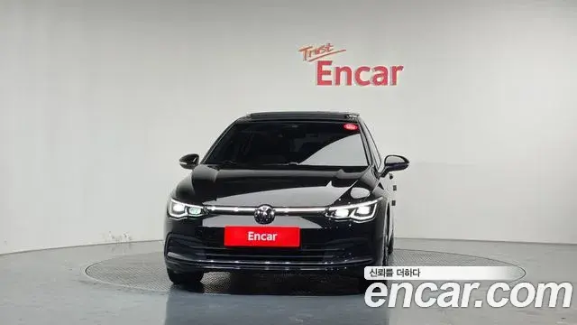 Volkswagen Golf 2022 — Şəkil 24/35