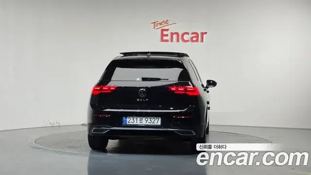 Volkswagen Golf 2022 — Şəkil 31/35