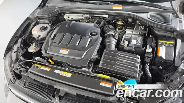 Volkswagen Golf 2022 — Şəkil 34/35
