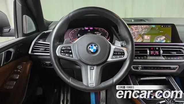 BMW X7 2021 — Фото 15/20