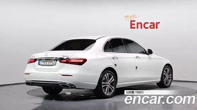 Mercedes-Benz E-Class 2021 — Фото 2/20
