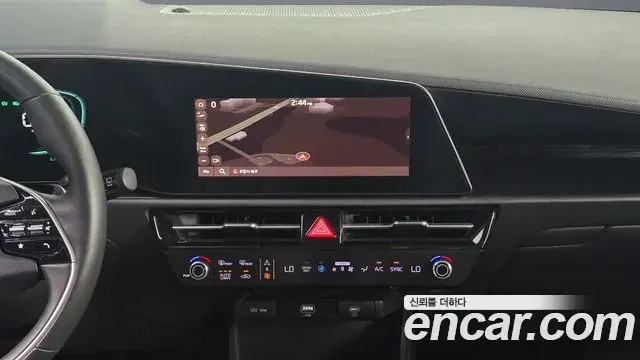 Kia Niro 2022 — Фото 17/20