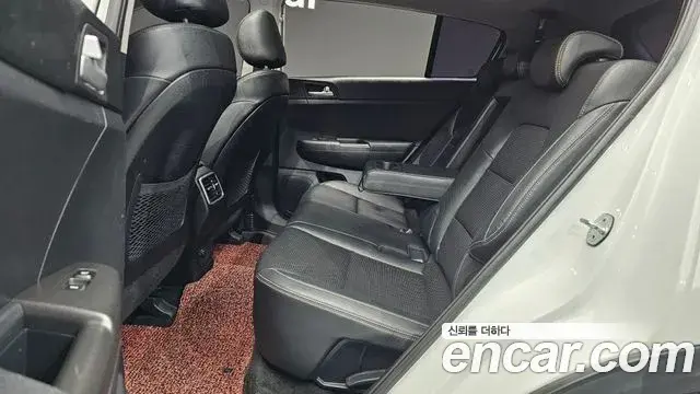 Kia Sportage The Bold 2019 — Фото 11/20