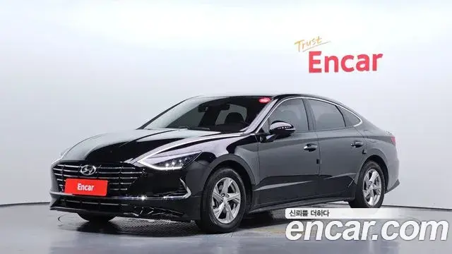 Hyundai Sonata 2020 — Фото 1/20