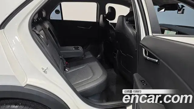 Kia Niro 2023 — Фото 12/20