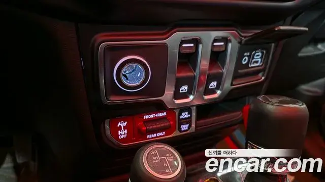 Jeep Wrangler 2022 — Фото 12/20