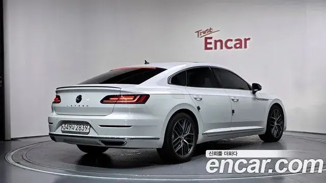 Volkswagen Arteon 2019 — Фото 2/20