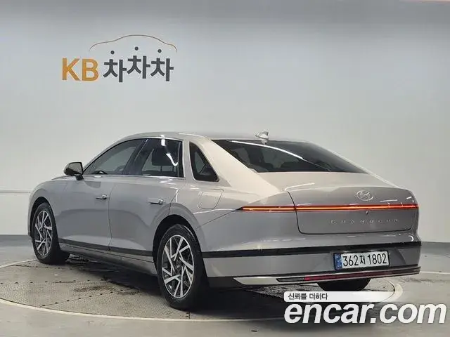 Hyundai Grandeur 2023 — Фото 1/20