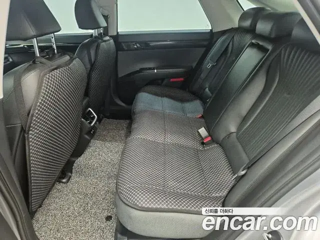Hyundai Grandeur 2023 — Фото 12/20