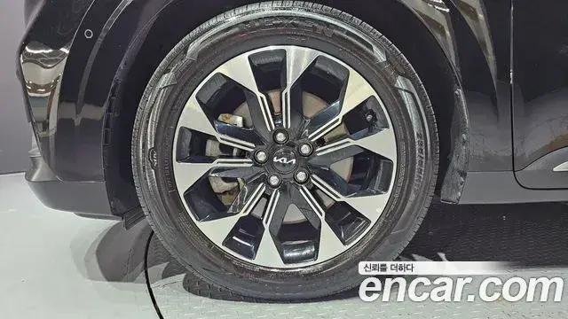 Kia Carnival 2022 — Фото 5/20