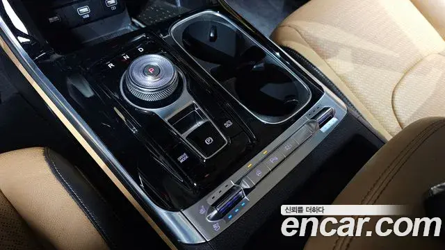 Kia Carnival 2022 — Фото 9/20