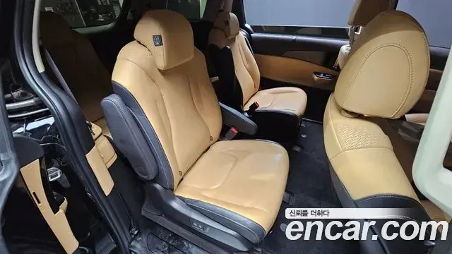 Kia Carnival 2022 — Фото 12/20