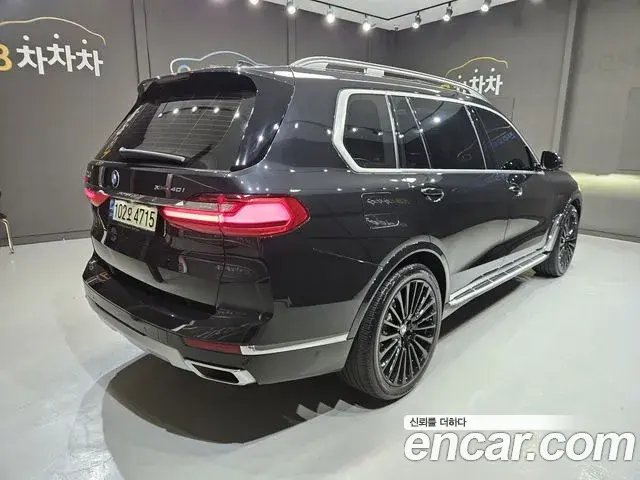 BMW X7 2021 — Фото 1/20