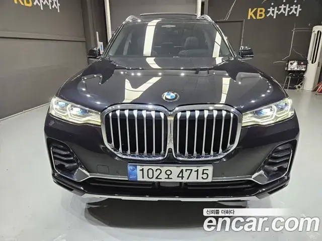 BMW X7 2021 — Фото 2/20
