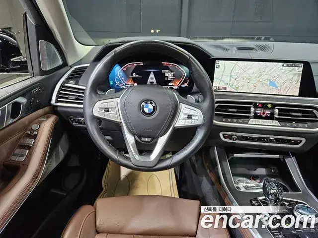BMW X7 2021 — Фото 11/20