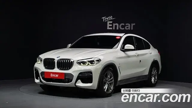 BMW X4 2020 — Фото 1/20